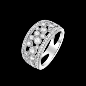 LA PLANETE Classic Bezel Lucky Ring